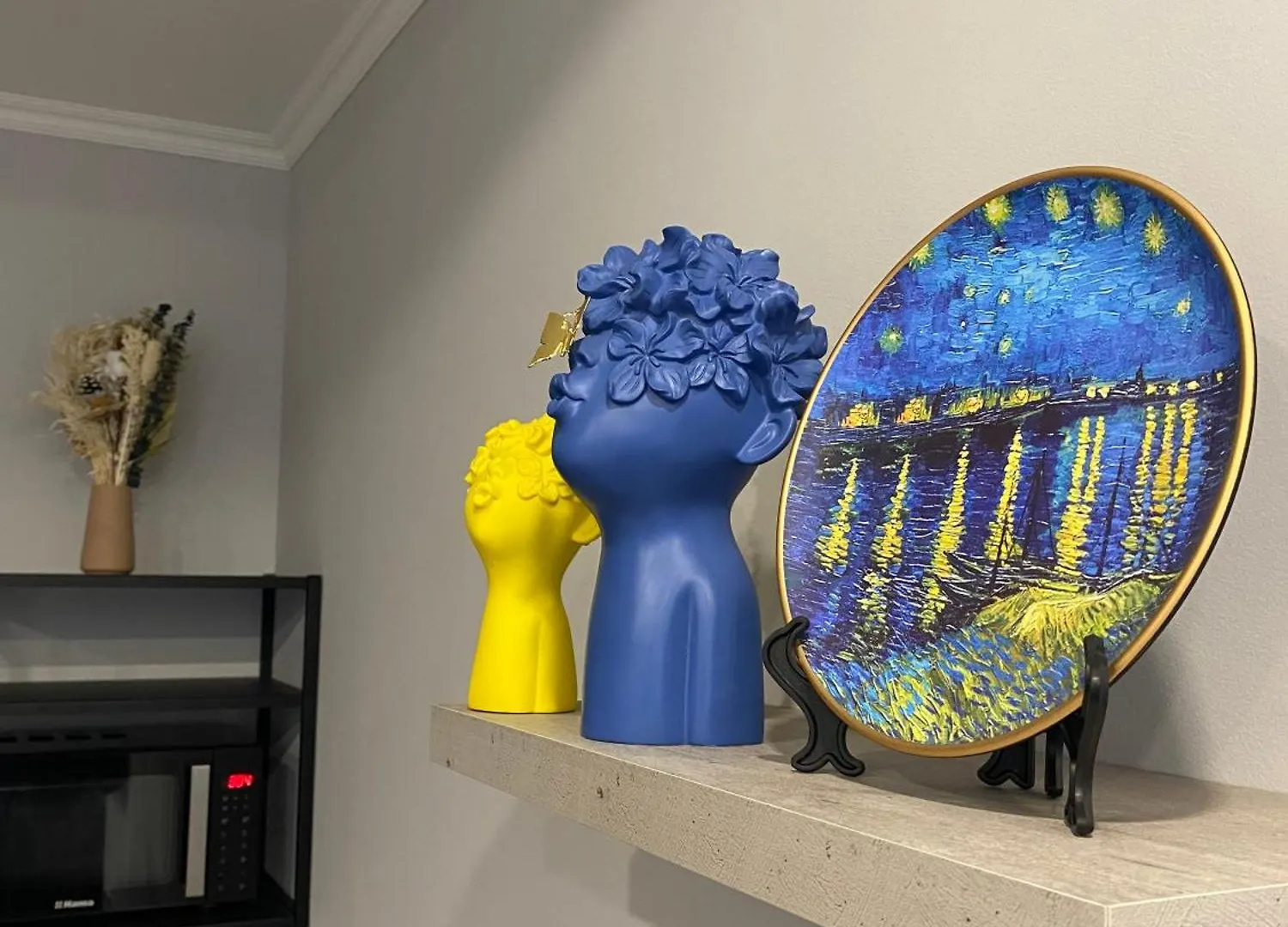 Contento Apartments Navy Blue الماتي